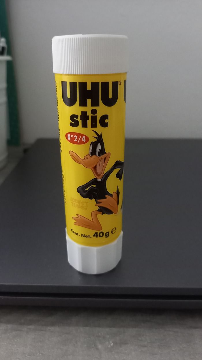 Colle "Looney Tunes Collector " UHU Stick - photo numéro 4