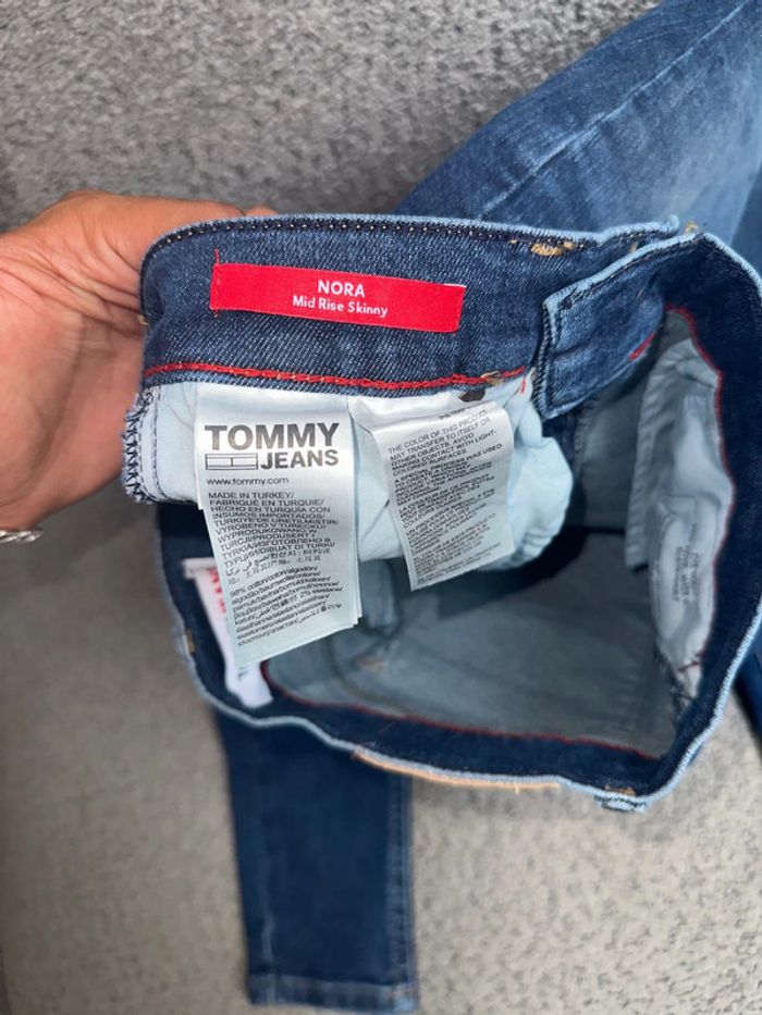 Jean mid rise Skinny Nora 24/30 Tommy Hilfiger neuf - photo numéro 4