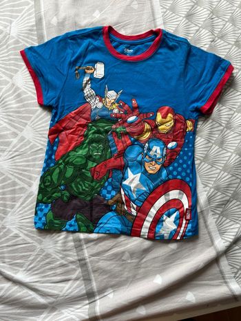 Haut Marvel 5/6 ans