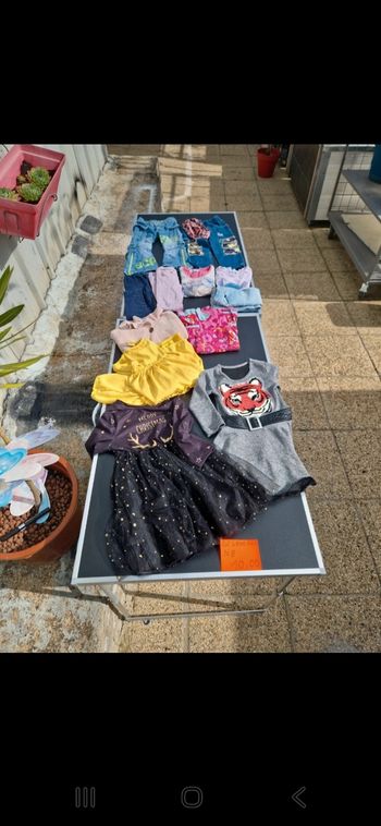 Lot vêtements 4 ans fille N 8