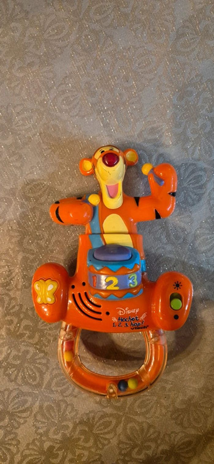 Vtech hochet tigrou disney