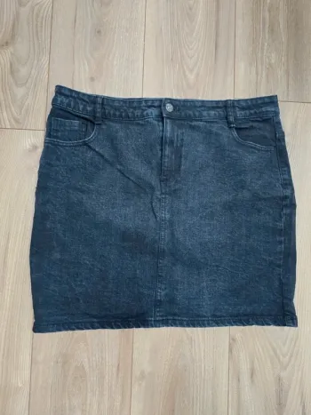 Jupe courte en jean t.46