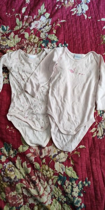 Lot 2 bodies Disney 18 mois