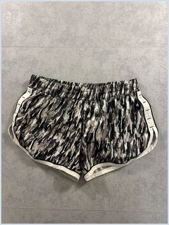 Short Running Under Armour Taille XS blanc et noir