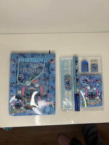 Lot de papeterie Stitch