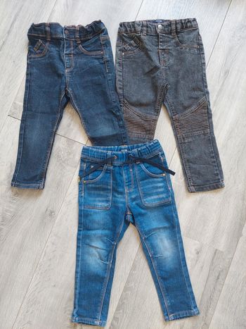 Lot x3 jeans 24 mois