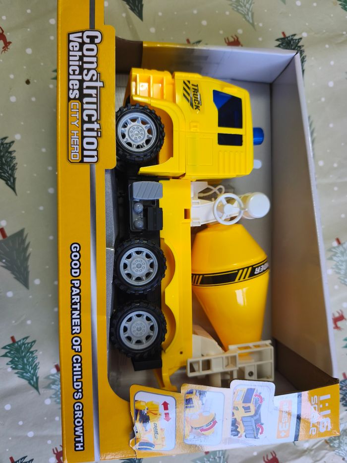 Véhicule neuf magnifique construction - photo numéro 4