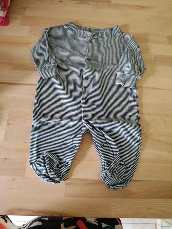 Lot de 3 pyjamas - photo numéro 2