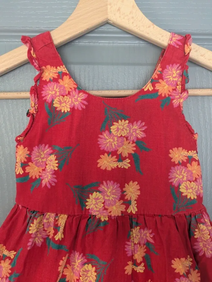 Robe rétro rouge a fleurs mini stéréo 6 mois vintage - photo numéro 3
