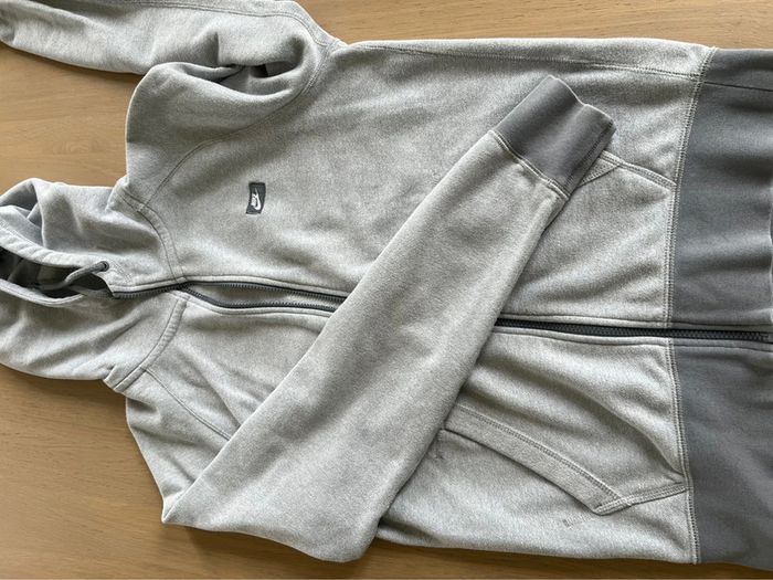 sweat nike gris - photo numéro 5