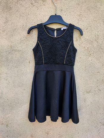 Robe noir la Halle taille 5 ans