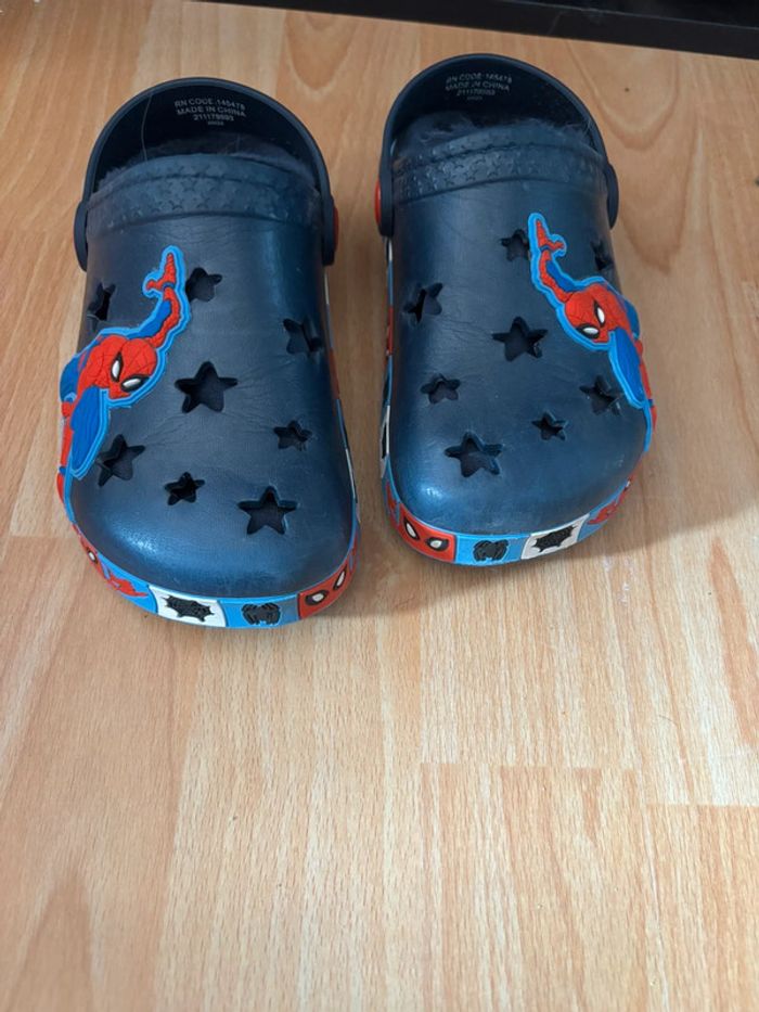 Crocs Spider-Man Taille 27 – Sabots Marvel Enfant Stylés & Confortables - photo numéro 4