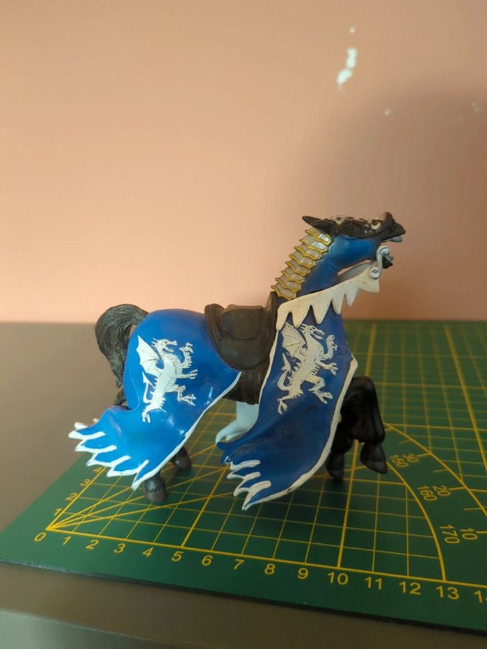 Figurine Papo Cheval du roi au dragon bleu - photo numéro 2