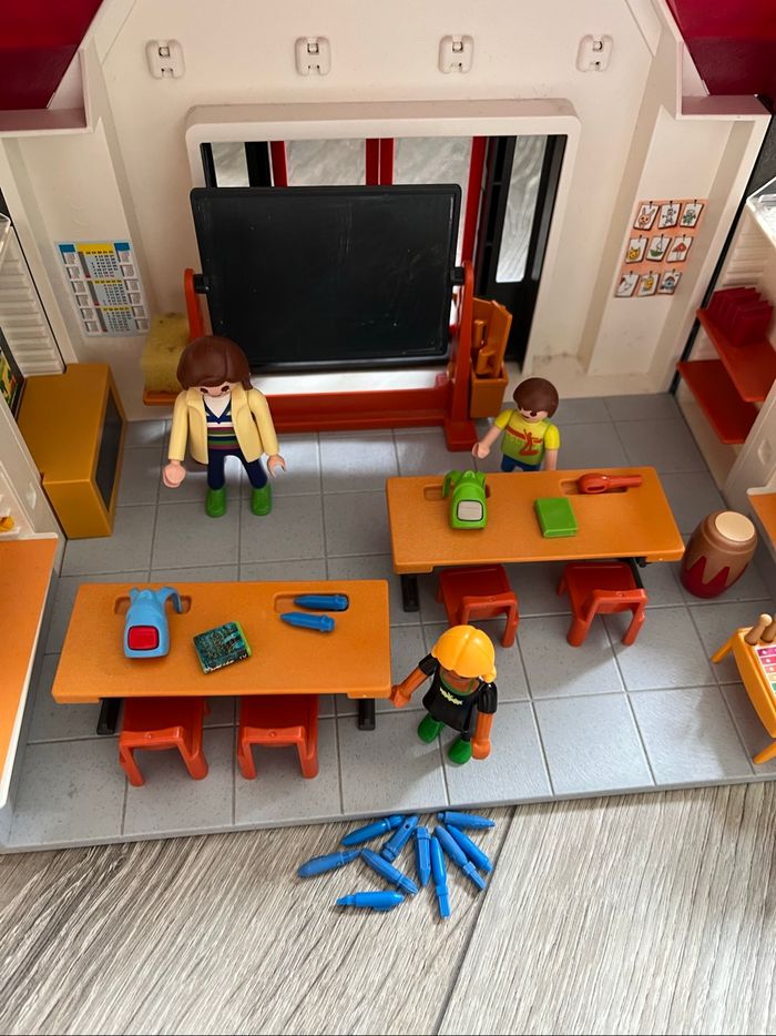 École Playmobil - photo numéro 4