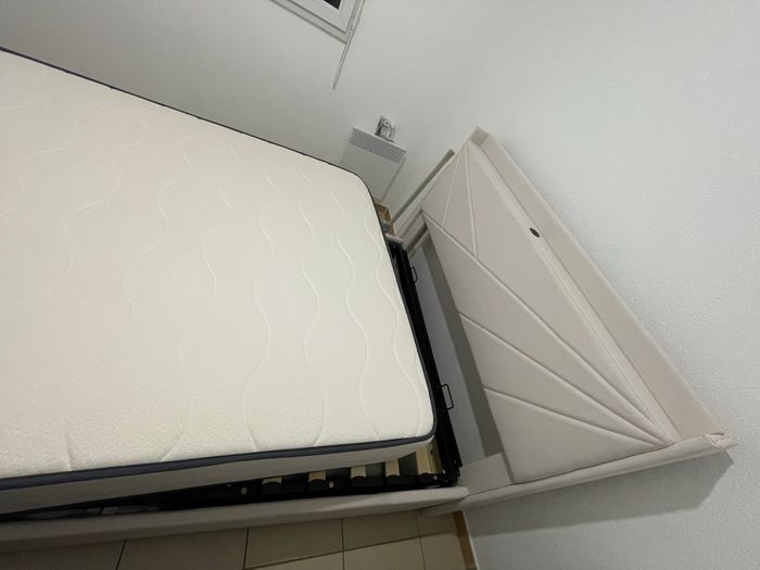 Lit, sommier avec matelas 140/200.   25cm - photo numéro 2