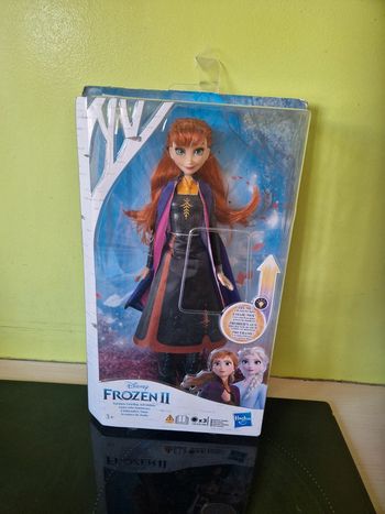 Poupée Anna robe lumineuse