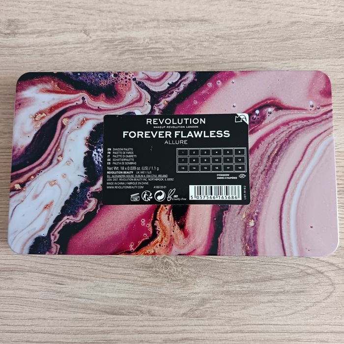 Palette de fards à paupières Makeup Revolution - photo numéro 2