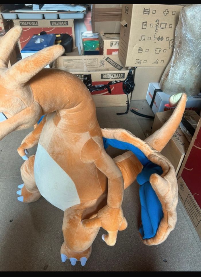 Peluche Pokémon Dracaufeu Maxi - photo numéro 2