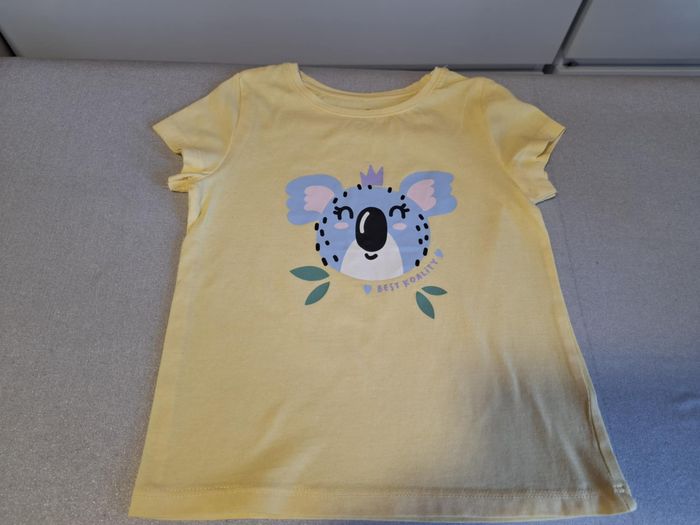 Beau lot fille 5 tee-shirts 4 ans manches courtes Kiabi/Marvel très bon état - photo numéro 4