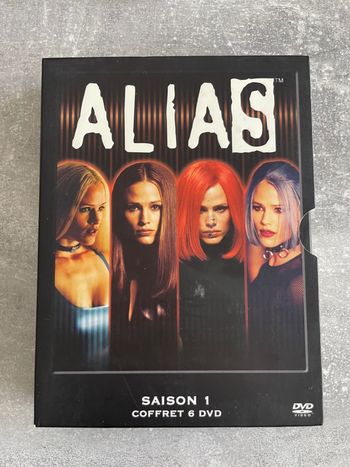 Coffret 6 DVD Alias saison 1 l'intégrale en français.