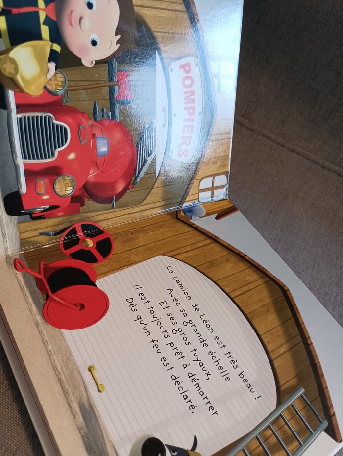 Livre p'tit garçon le camion de Léon - photo numéro 4