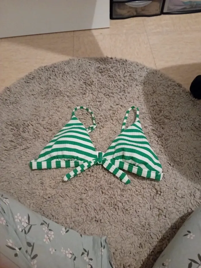 Haut de maillot de bain taille 46