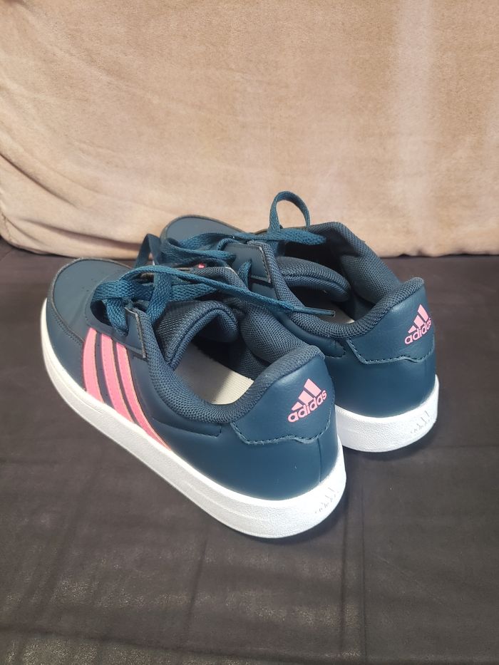 Baskets Adidas taille 35 - photo numéro 2