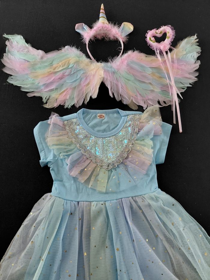 Déguisement robe princesse licorne + aile + serre tête + baguette Taille 3-4ans