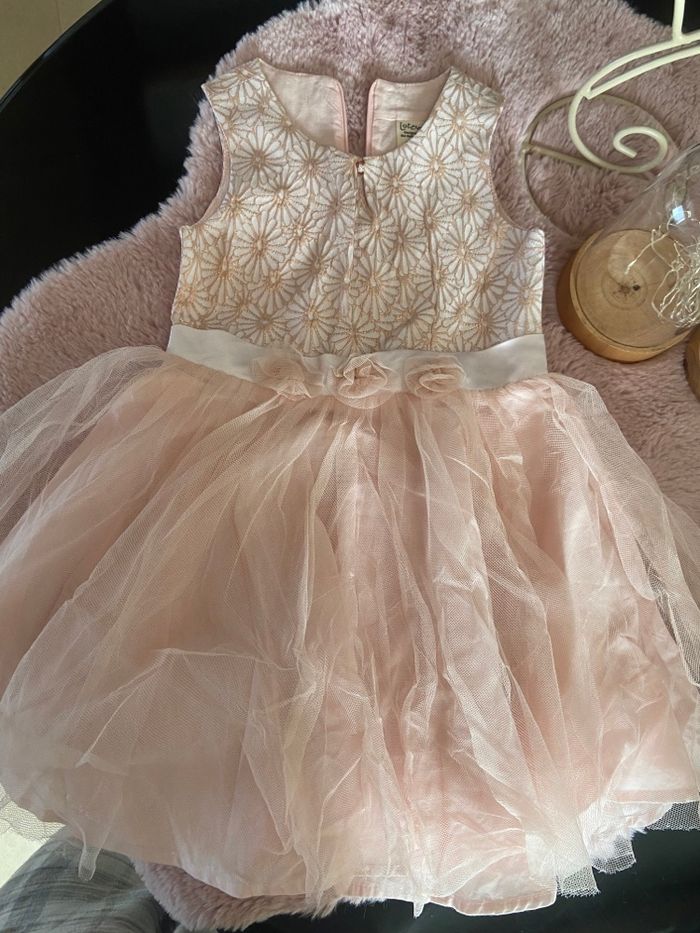 Robe ceremonie 5 ans - photo numéro 2