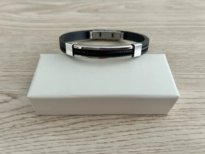 Bracelet Noir Neuf