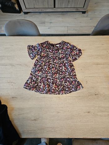 Blouse longue evasée, manches courtes, mauve fleurie, Marks&Spencer, Autograph, 6 ans, non mise