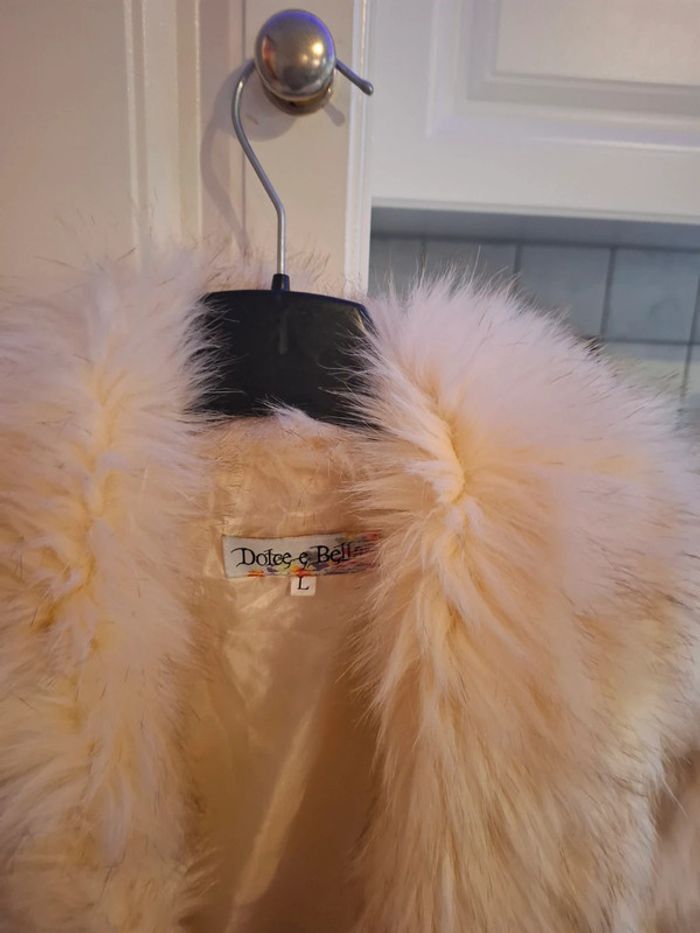 Veste en fourrure blanche crème - photo numéro 2