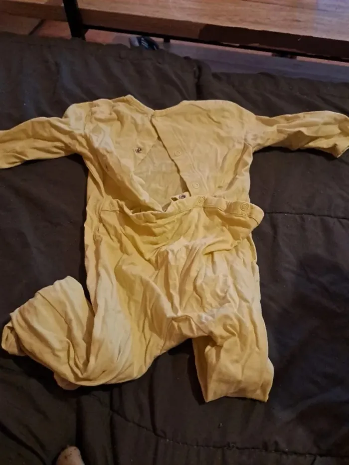 Pyjamas léger ( 18mois ) - photo numéro 2
