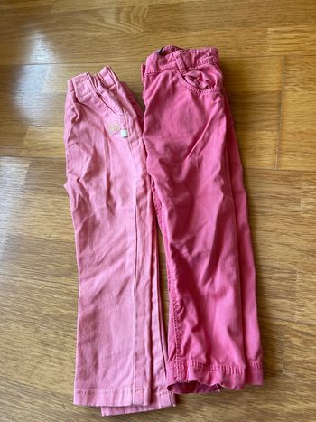 Lot de 2 pantalons neufs fille taille 18 mois