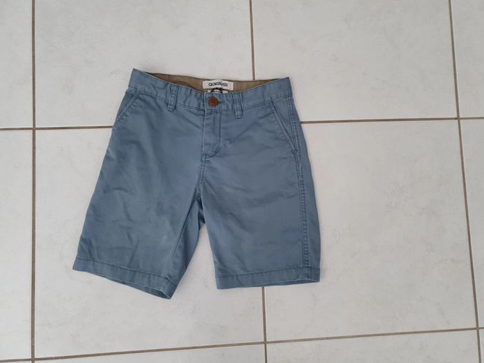 Short garçon quiksilver 12 ans u11 - photo numéro 2
