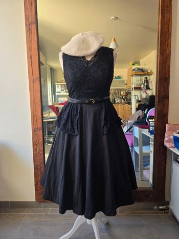 Robe pinup sublime cérémonie  bi matière + ceinture belle poque neuve