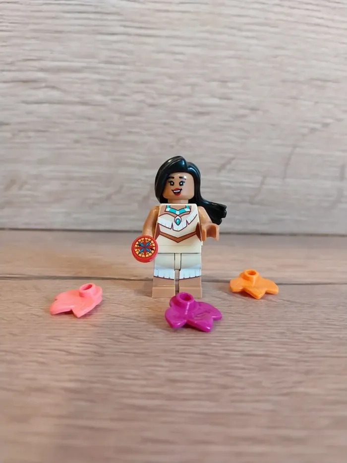 Figurine type lego Pocahontas Disney