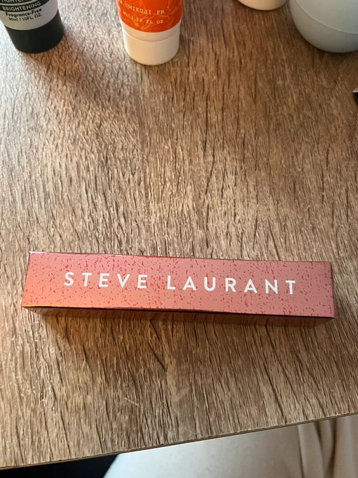 Huile pour les lèvres steve laurant - photo numéro 2