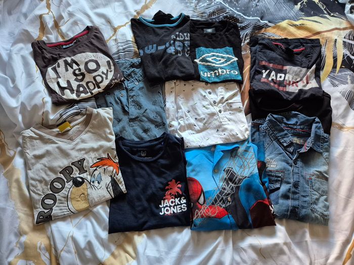 Lot tee shirt 10 garcons taille 10 ans