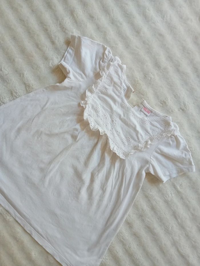 Tshirt 5/6ans Zara 🌼🤍 - photo numéro 2