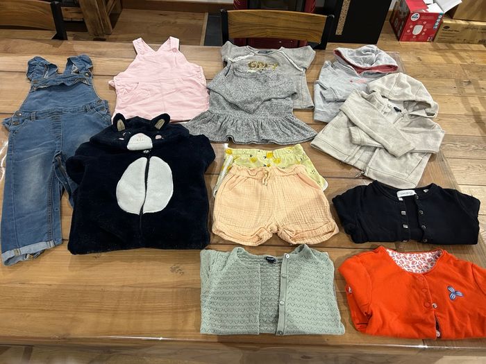 Gros lot vêtements fille 3 ans - photo numéro 2