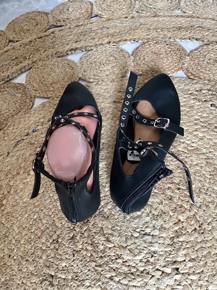 Chaussure plate noir avec 3 lanières boucles réglable taille 37 - photo numéro 4