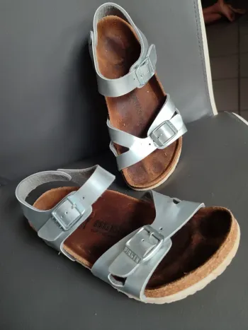 Sandales
