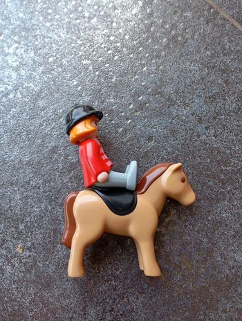 Playmobil cavalier et cheval