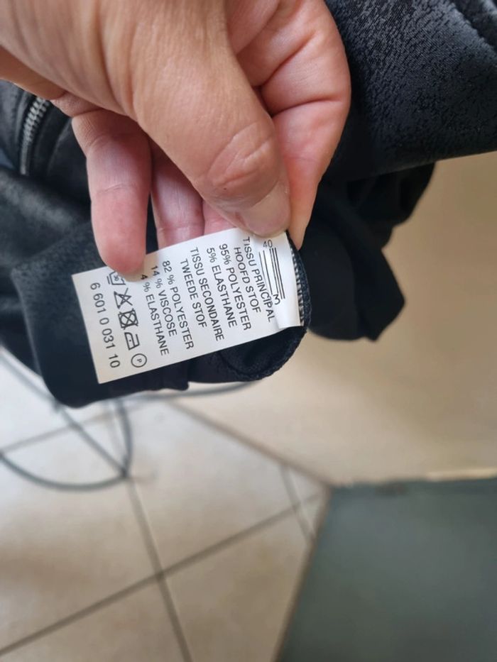 Robe noire - photo numéro 4