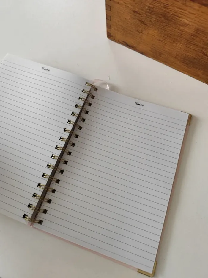 Carnet agenda planner sans date jamais servi - photo numéro 6