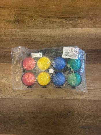 WDK - 8 boules de pétanques en plastique out 2 play