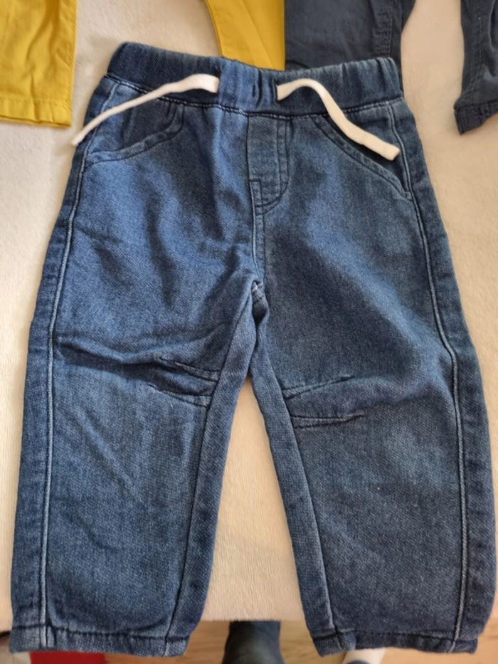 3 pantalons 12 mois - photo numéro 7