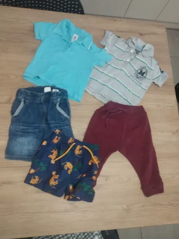 Lot 5 vêtements 12 mois 74cm