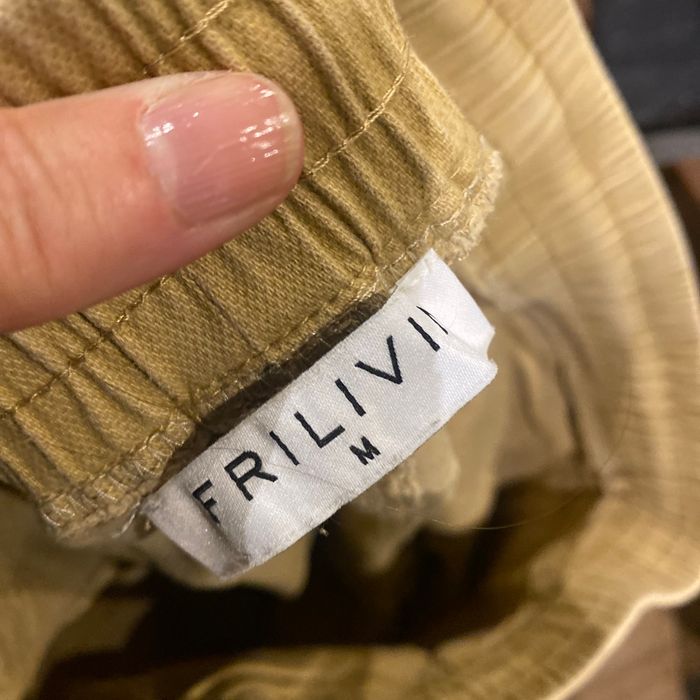 Pantalon beige 16 ans - photo numéro 5